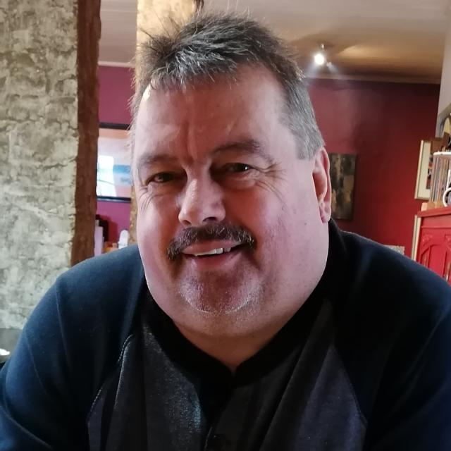 Lourens R. testimonial for Apex Electrical and Solar